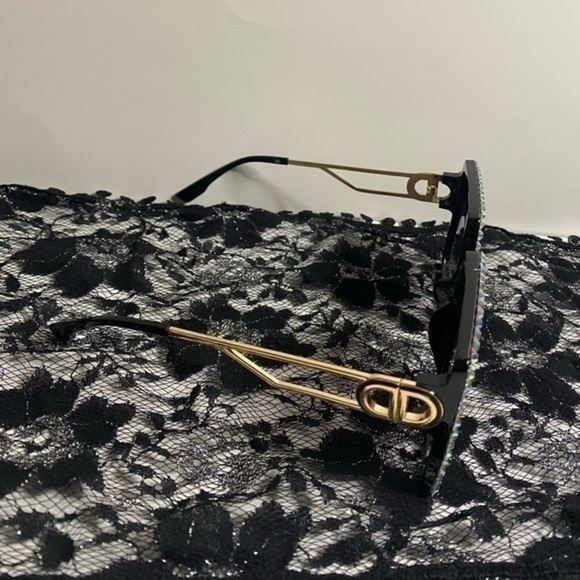 ?Oversized Jewel lined sunglasses main image 4